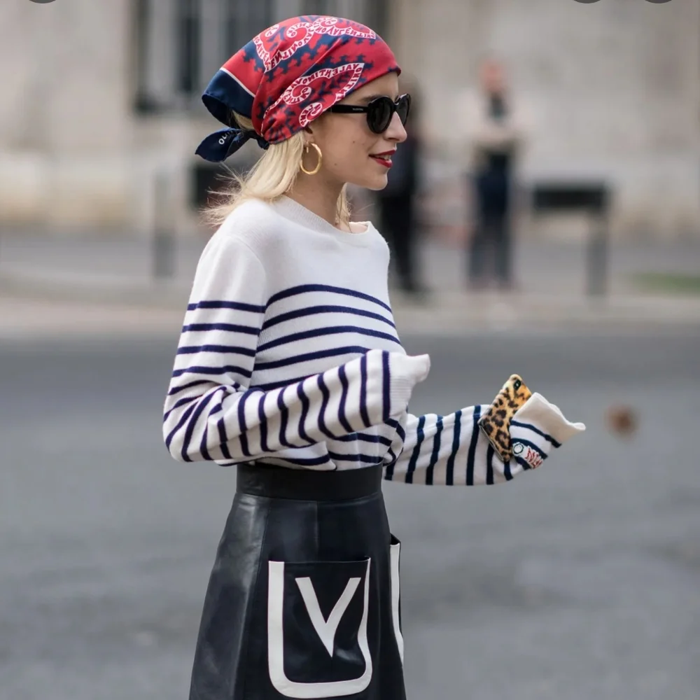 Pack of 2 Fashion Bandanas for Hair/Scarf/Top/Bag Accessorizing in Black and Red - Picture 4 of 10